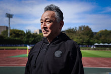 画像をギャラリービューアに読み込む, エンブレムジップアップパーカー