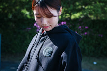 画像をギャラリービューアに読み込む, エンブレムジップアップパーカー